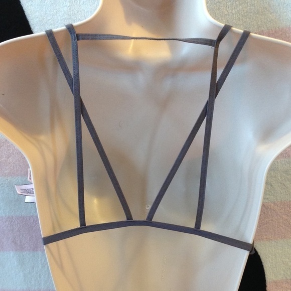 NWT VS Strappy Bralette - Picture 2 of 3